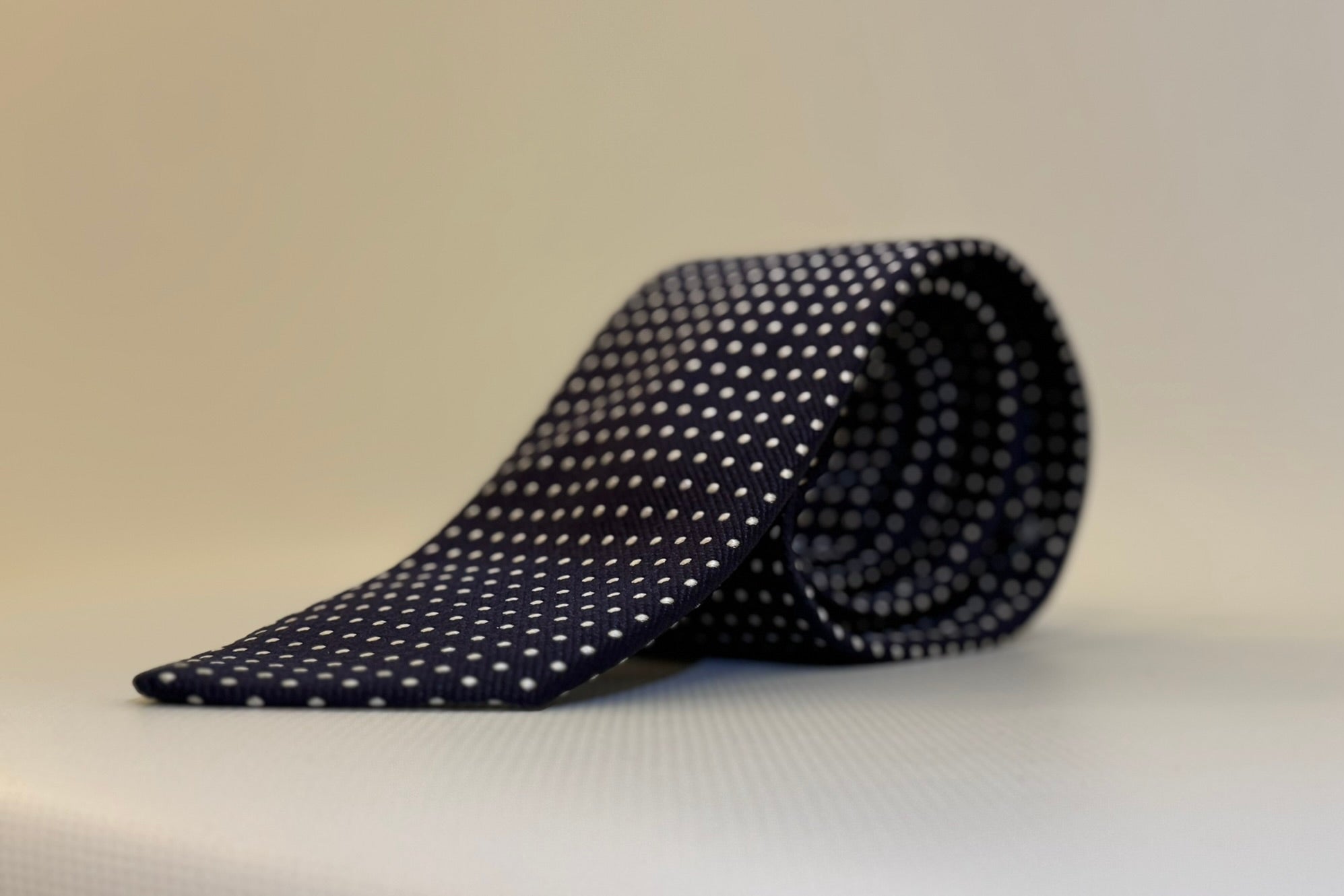 CORBATA AZUL LUNARES BLANCOS