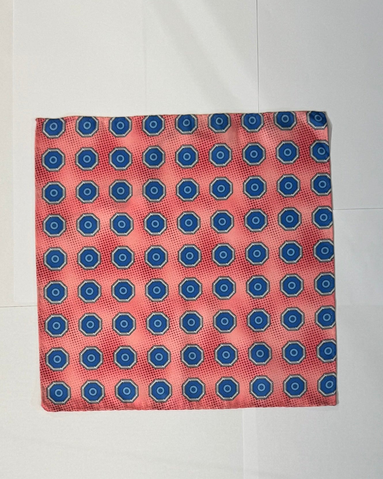 PAÑUELO CORAL GEOMETRICO