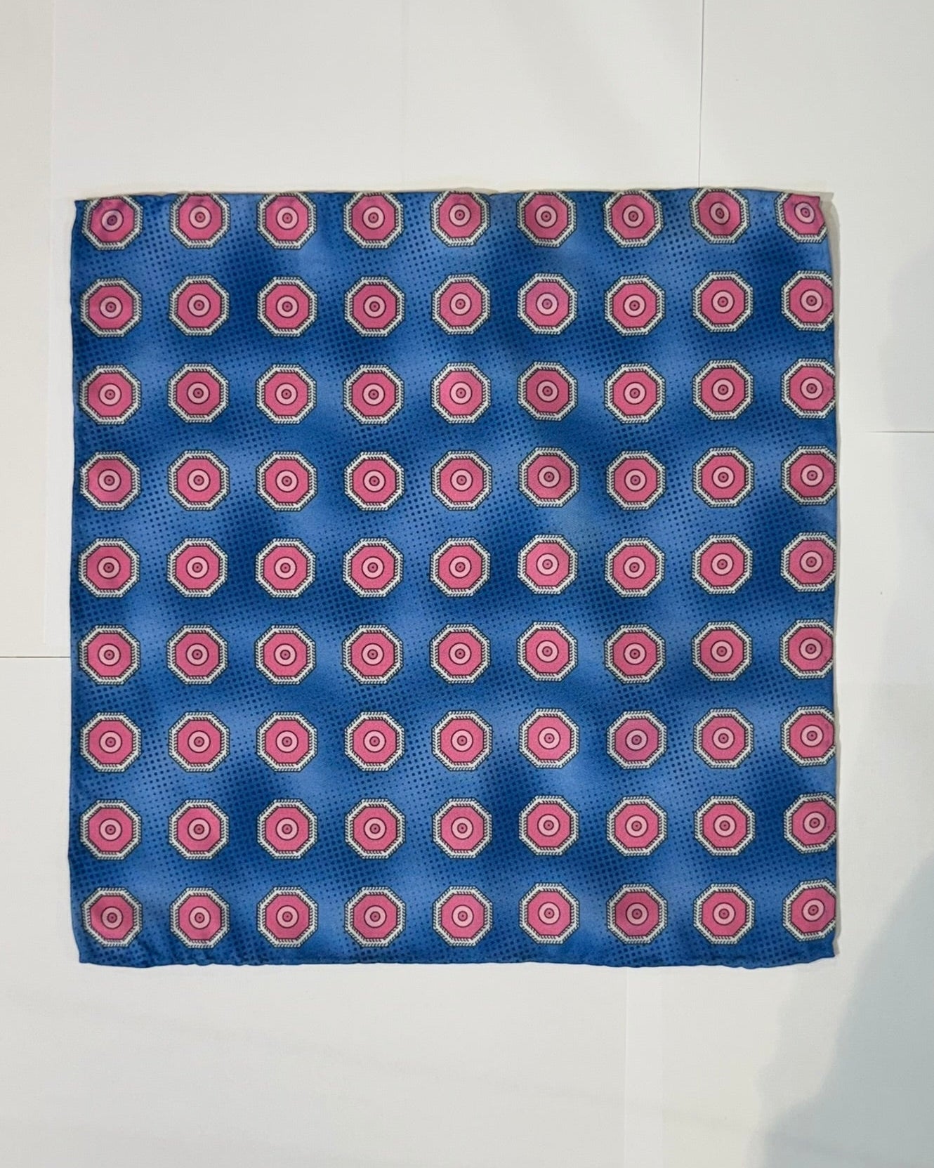 PAÑUELO CON DISEÑO OCTOGONAL